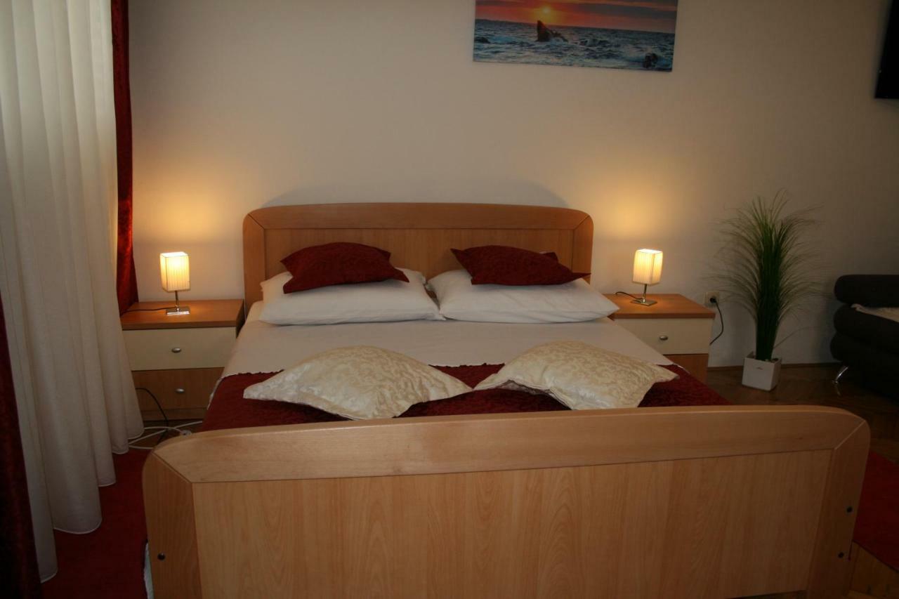 Apartments Josipa Сплит Екстериор снимка