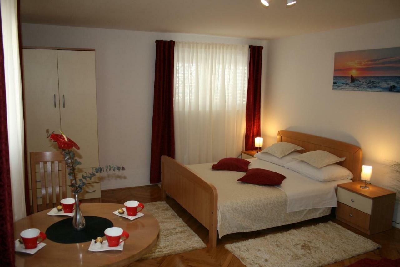 Apartments Josipa Сплит Екстериор снимка