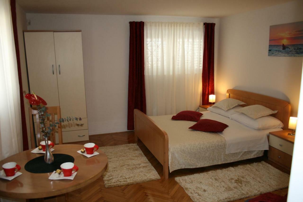 Apartments Josipa Сплит Екстериор снимка